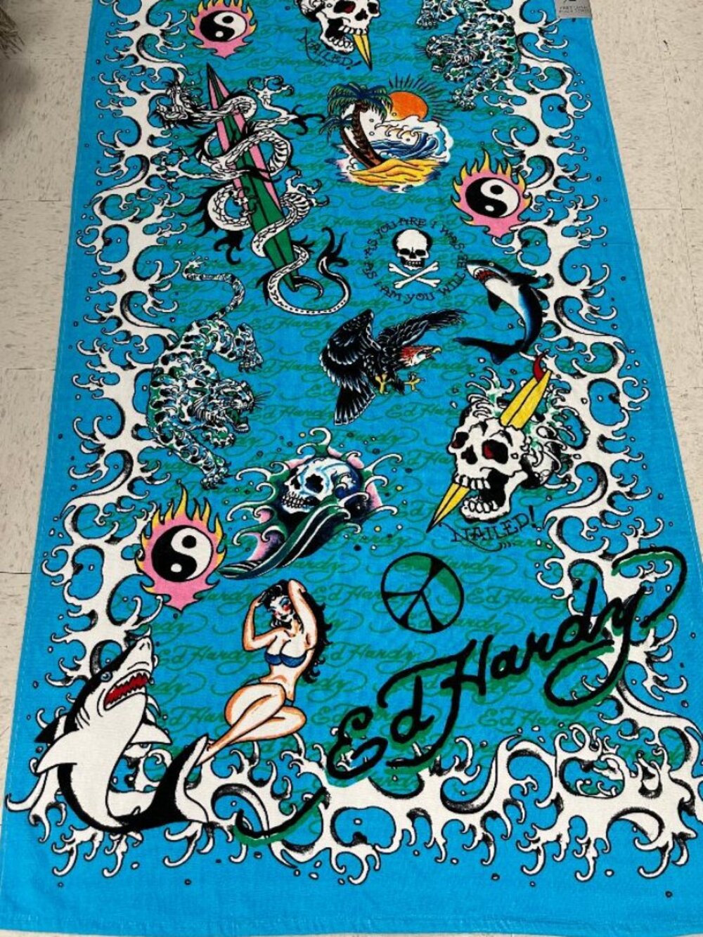 NWT ED HARDY Oversized Beach Towel 100% cotton 36" x 72"